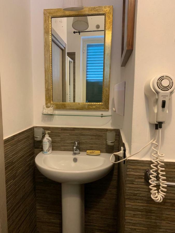 Mondello Room 외부 사진