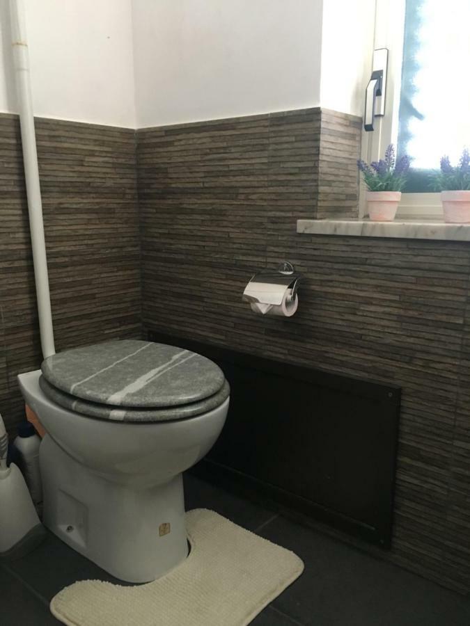 Mondello Room 외부 사진